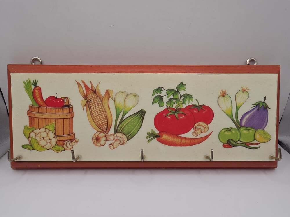 Vintage Wooden Wall Plaque w Key Hooks Kitchen Vegetable Theme